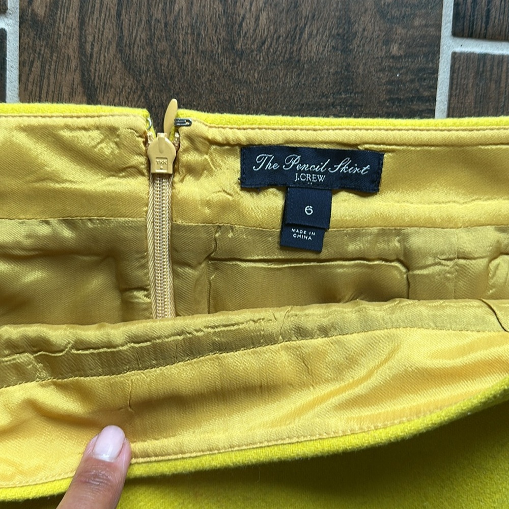 J. Crew Wool Vibrant Yellow Pencil Skirt size 6 - Picture 2 of 5